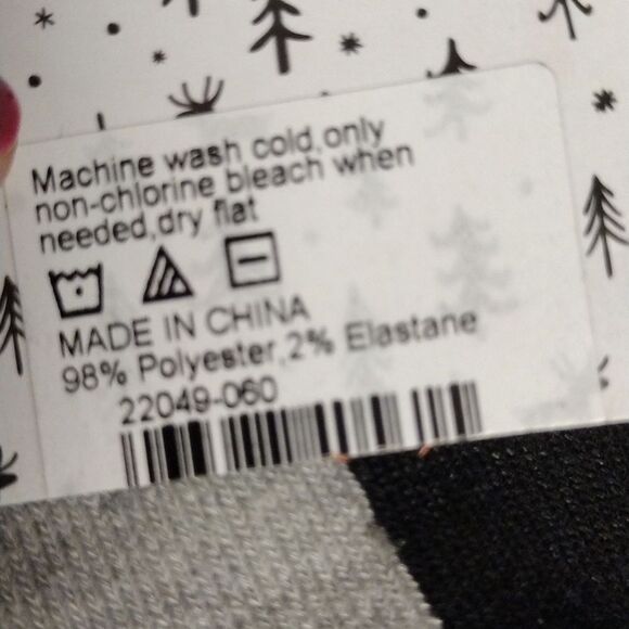 Hot Topic Dinosaurs and Muk Luks Gnomes Fleece Socks Bundle NEW - Picture 15 of 15